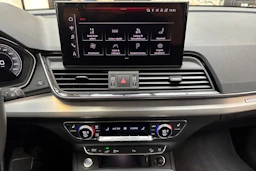 musta Audi Q5 2024 kuva 25.