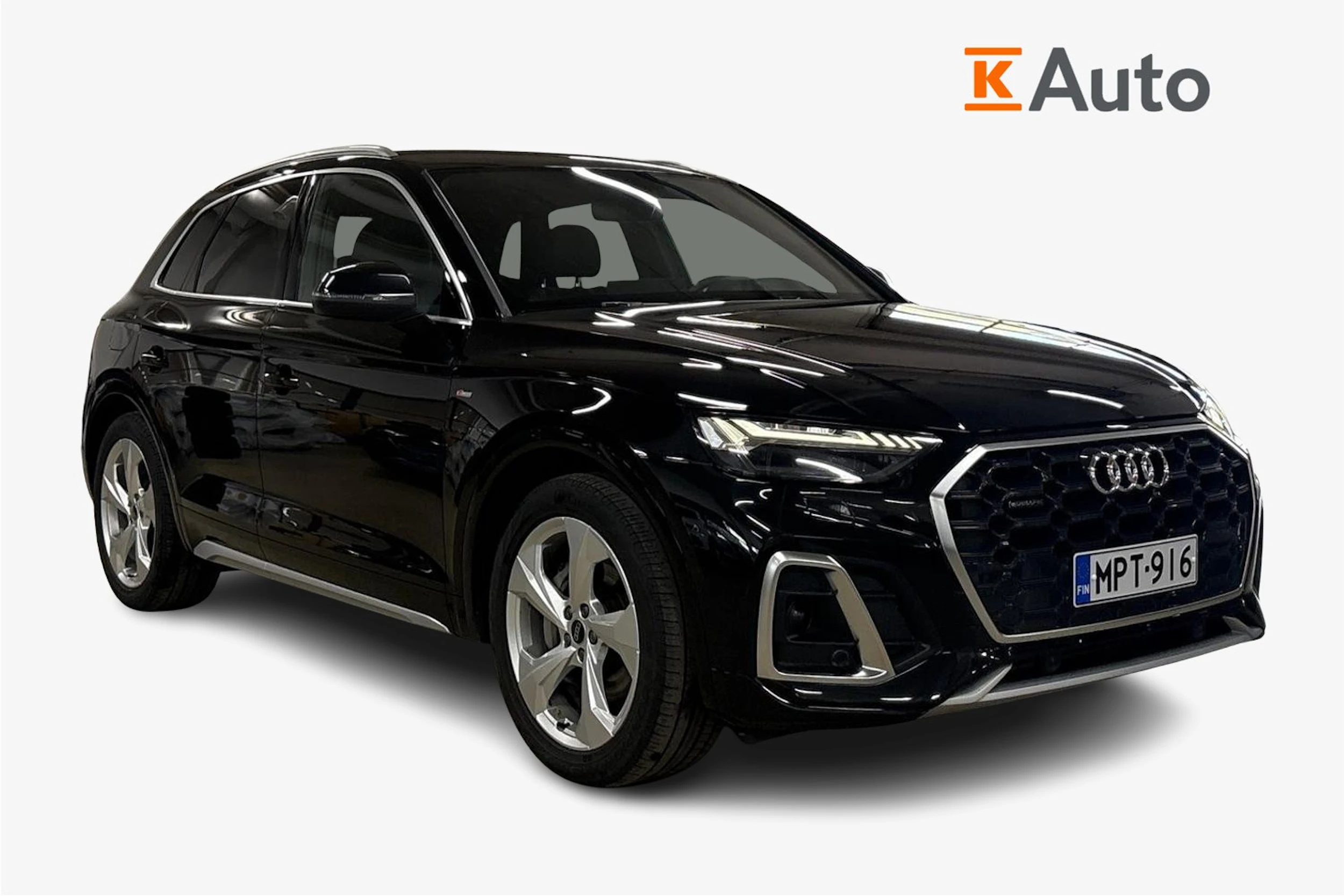 musta Audi Q5 2024 kuva 1.