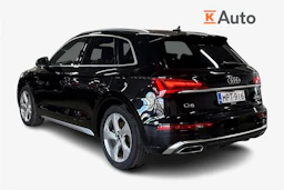 musta Audi Q5 2024 kuva 3.