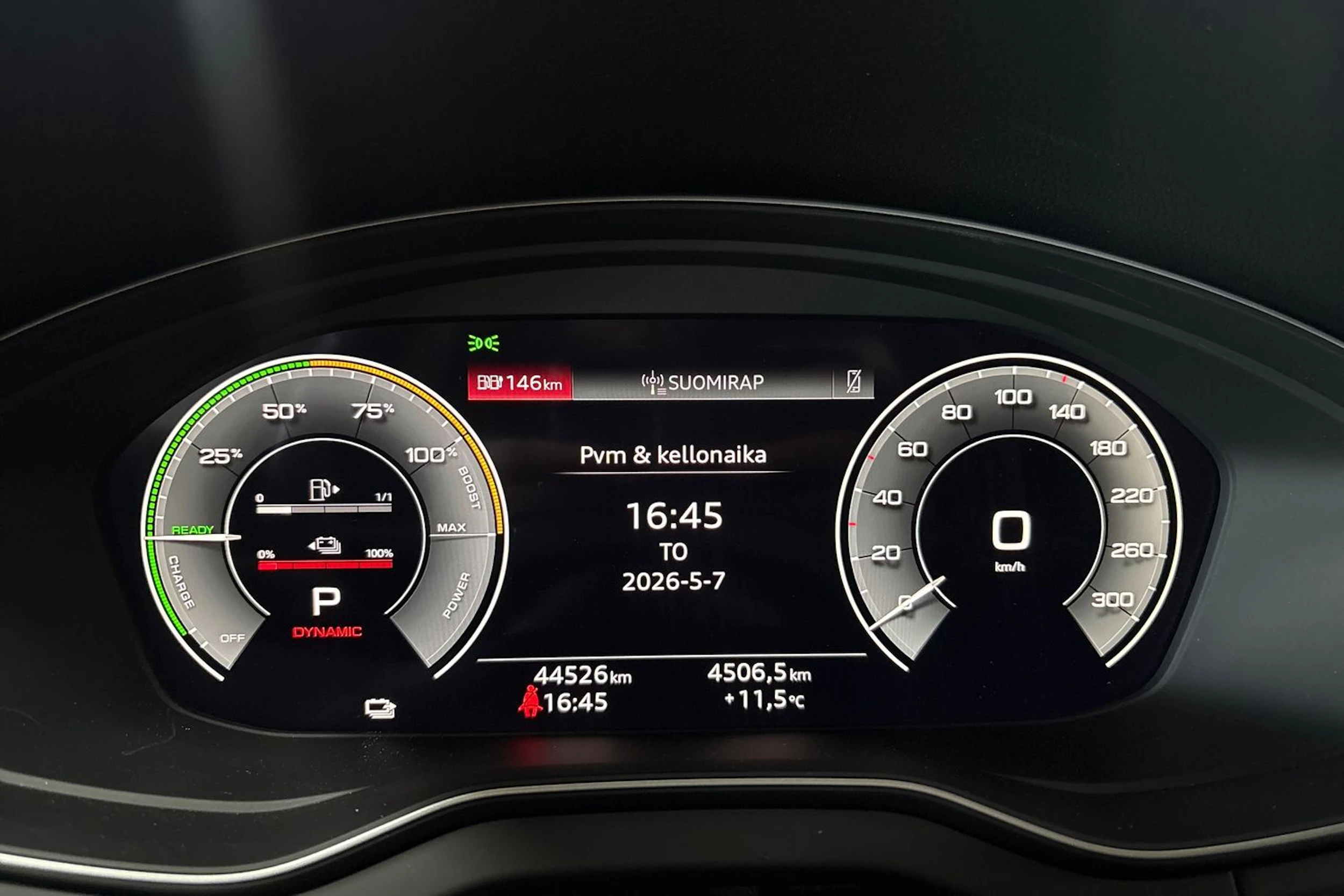 musta Audi Q5 2024 kuva 19.