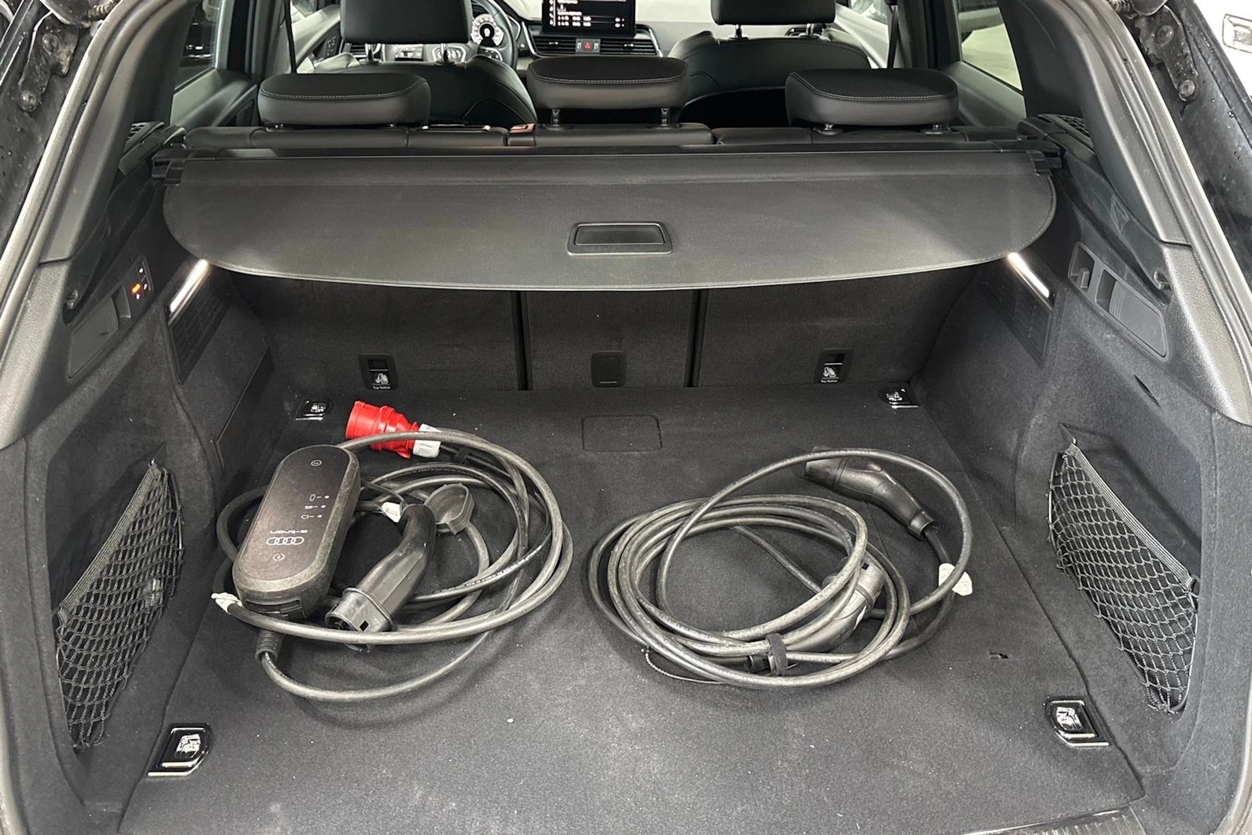 musta Audi Q5 2024 kuva 30.