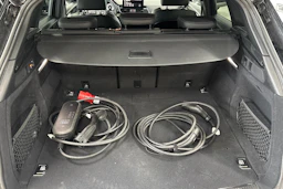 musta Audi Q5 2024 kuva 30.