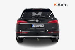 musta Audi Q5 2024 kuva 4.