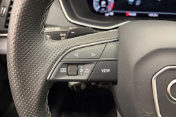 musta Audi Q5 2024 kuva 22.