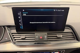 musta Audi Q5 2024 kuva 25.
