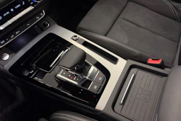 musta Audi Q5 2024 kuva 32.