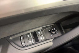 musta Audi Q5 2024 kuva 33.
