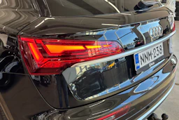 Musta Audi Q5 2024 kuva 13.