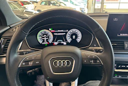 Musta Audi Q5 2024 kuva 23.