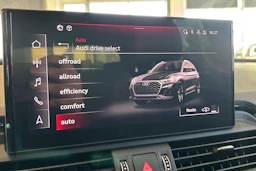 Musta Audi Q5 2024 kuva 24.