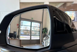Musta Audi Q5 2024 kuva 27.