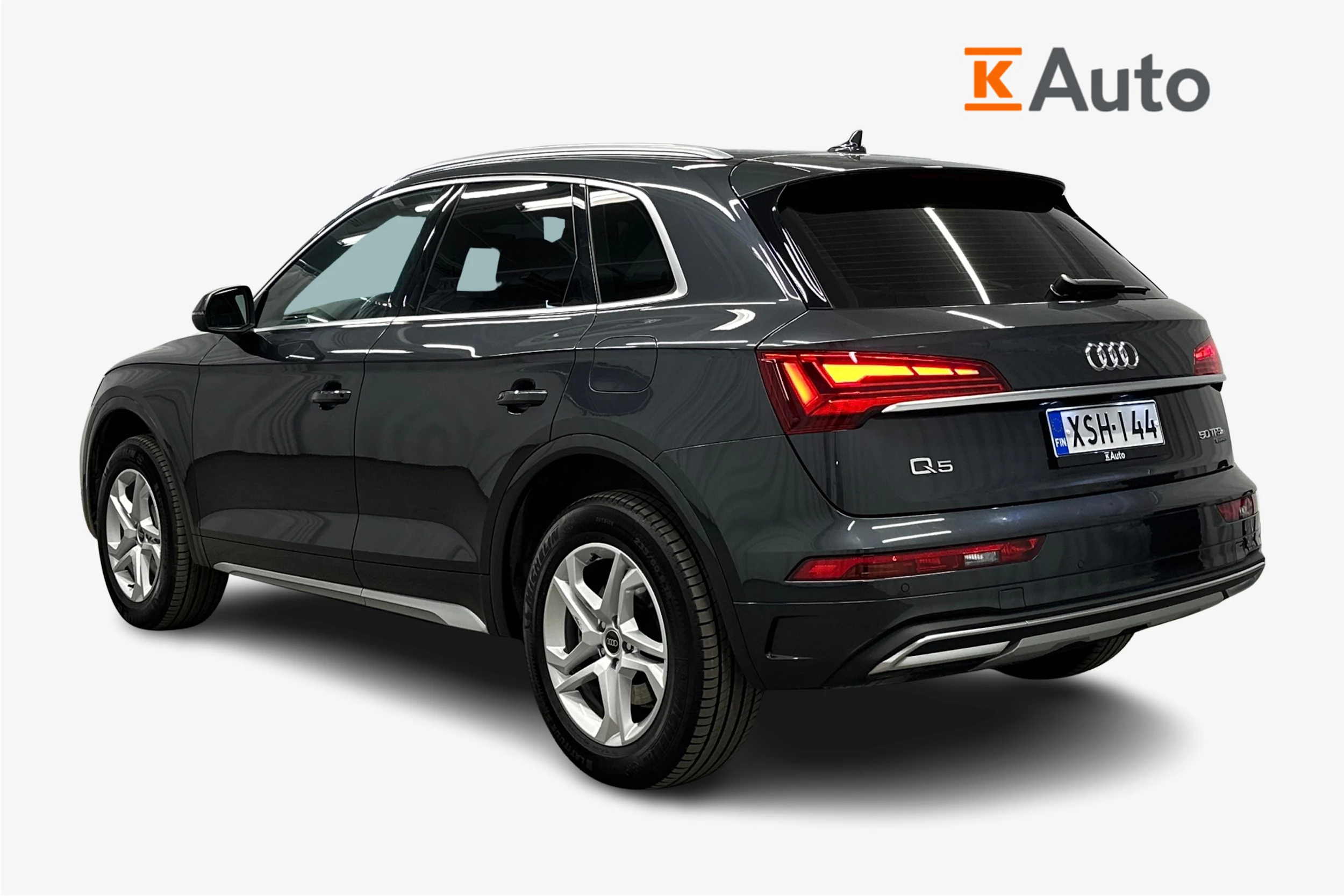 met. harmaa Audi Q5 2024 kuva 3.
