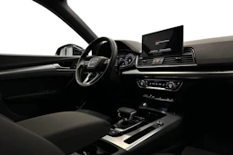 met. harmaa Audi Q5 2024 kuva 9.