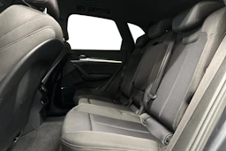 met. harmaa Audi Q5 2024 kuva 11.