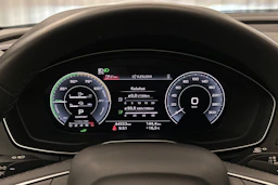 met. harmaa Audi Q5 2024 kuva 17.