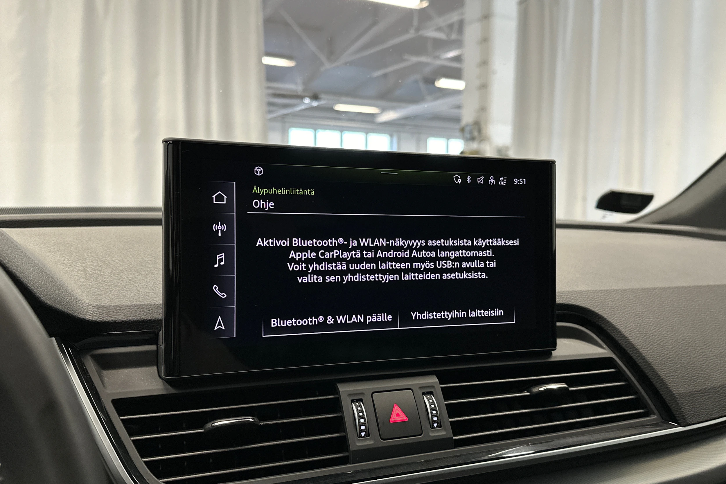 met. harmaa Audi Q5 2024 kuva 19.