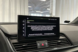 met. harmaa Audi Q5 2024 kuva 19.