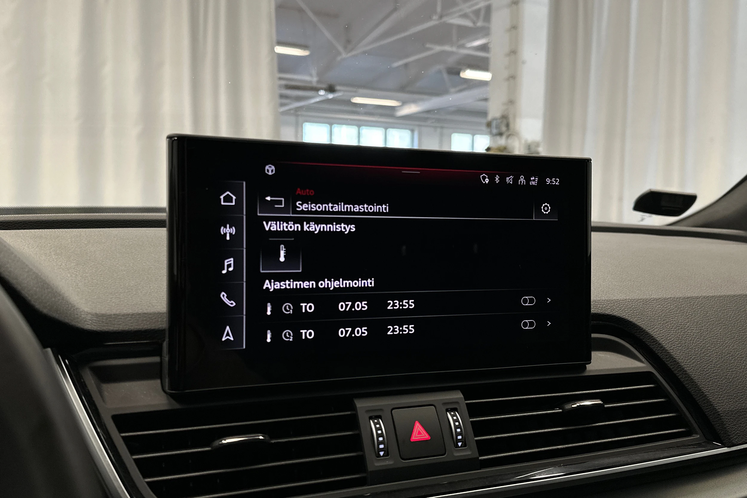 met. harmaa Audi Q5 2024 kuva 20.