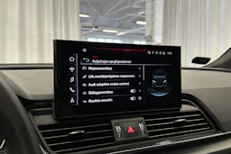 met. harmaa Audi Q5 2024 kuva 21.