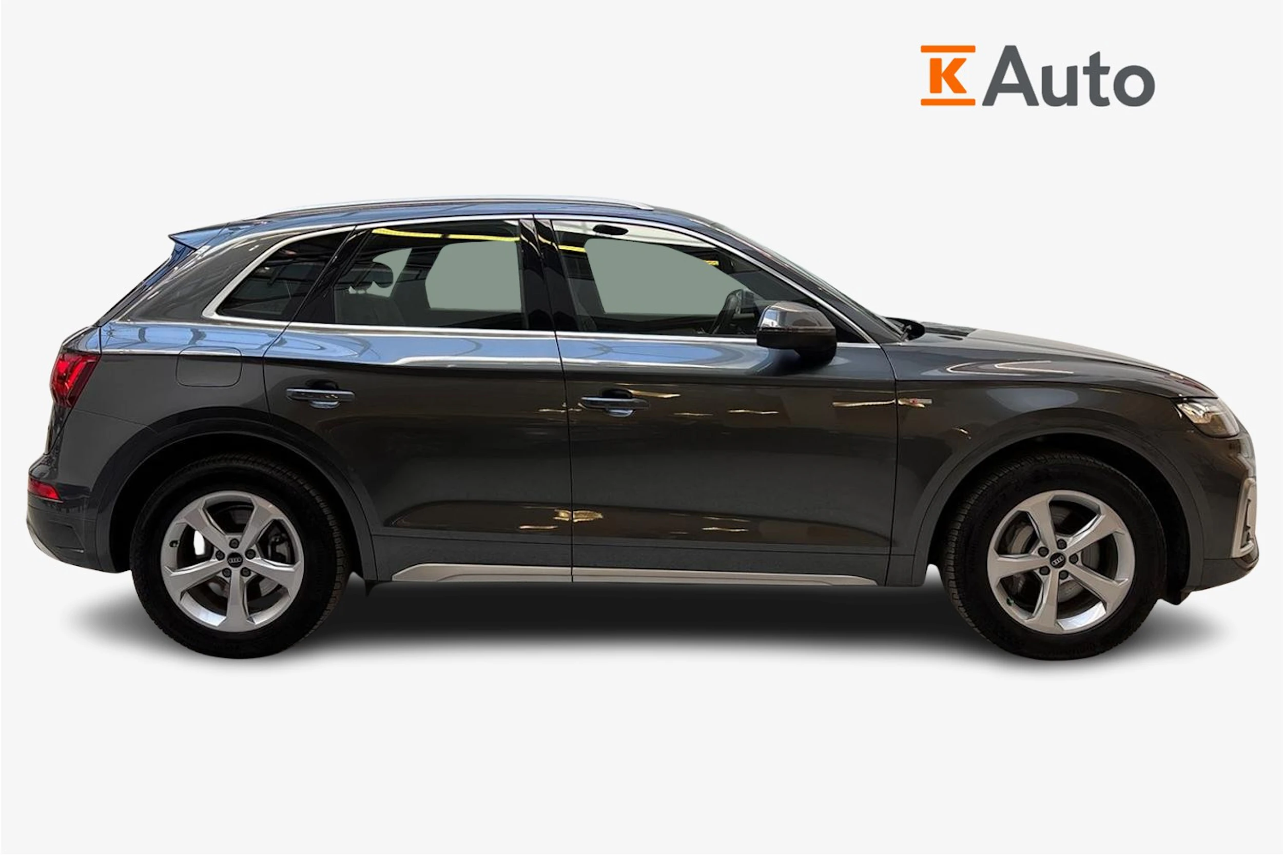 harmaa Audi Q5 2024 kuva 5.