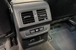 harmaa Audi Q5 2024 kuva 15.