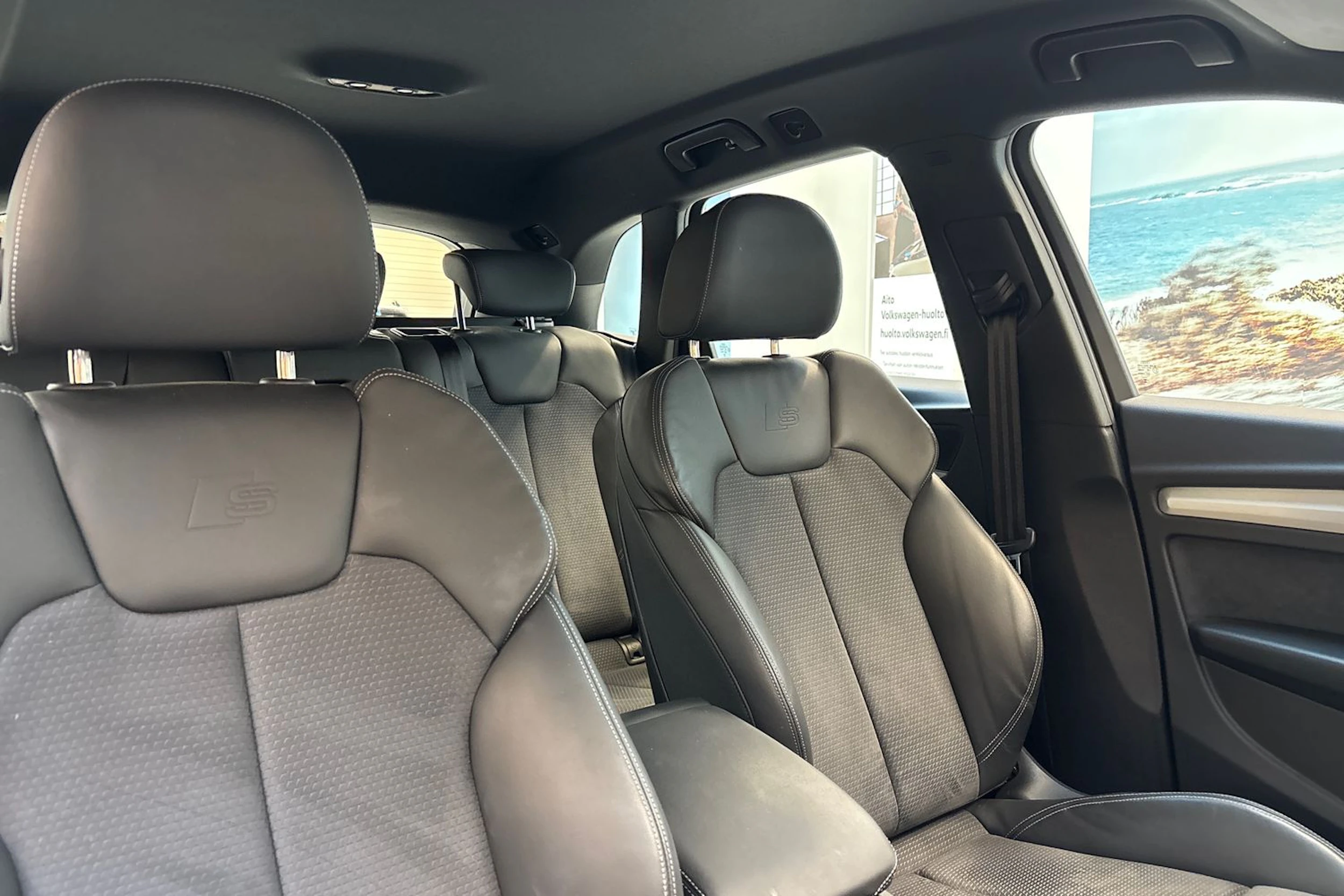harmaa Audi Q5 2024 kuva 26.
