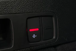 Valkoinen Audi Q5 2024 kuva 24.