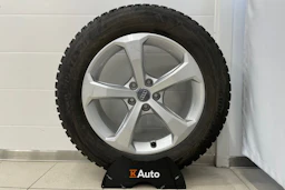 Valkoinen Audi Q5 2024 kuva 25.