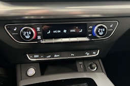 musta Audi Q5 2024 kuva 23.