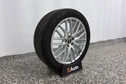 Harmaa Audi Q5 2024 kuva 13.