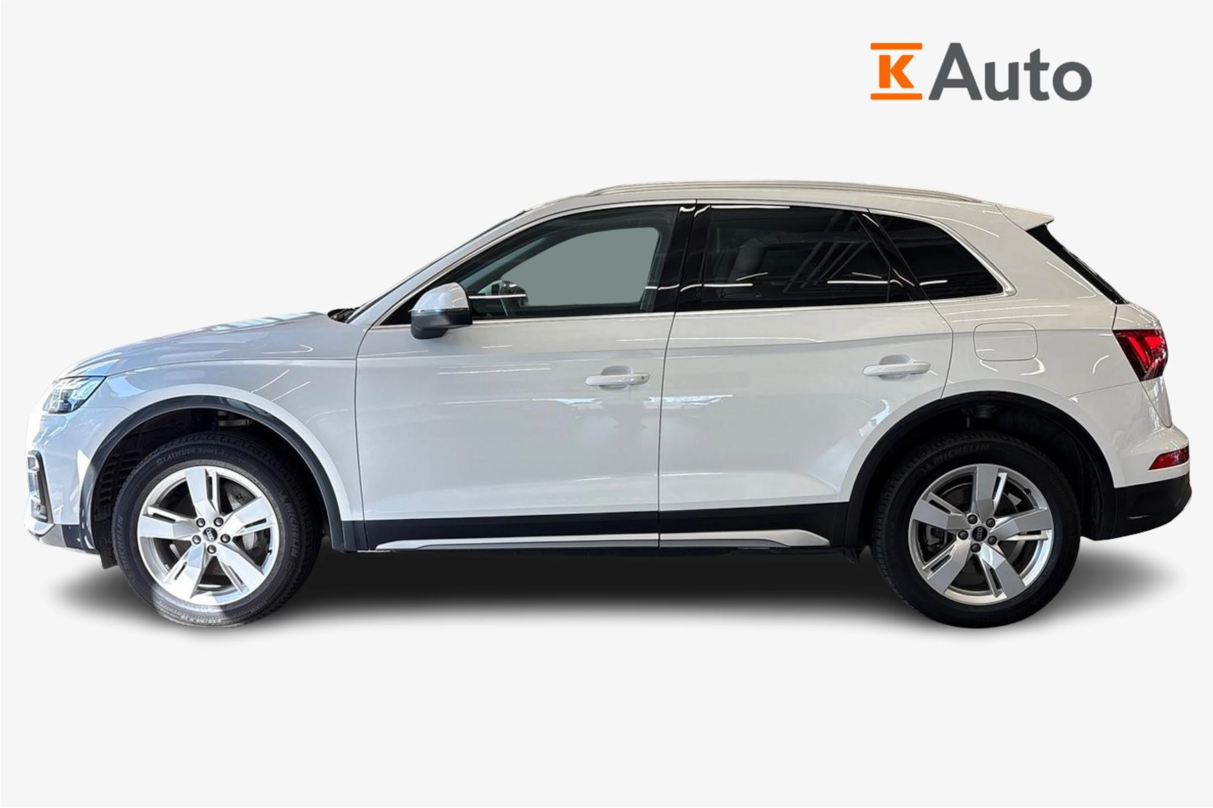 valkoinen Audi Q5 2024 kuva 5.