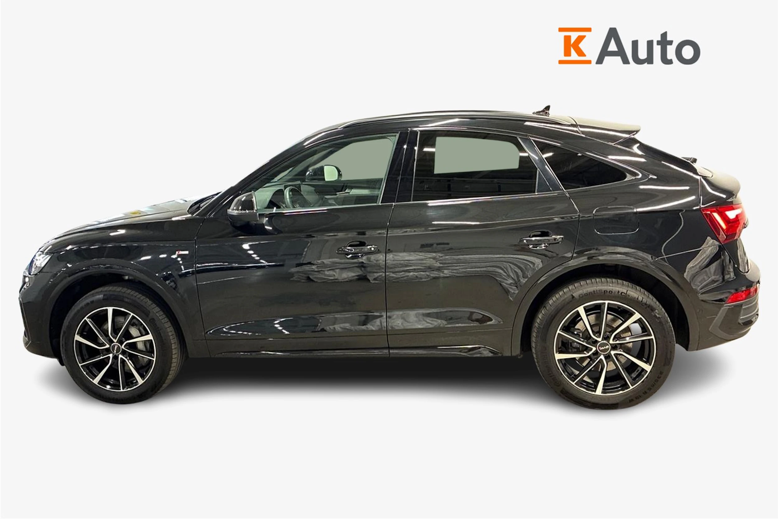 Musta Audi Q5 2024 kuva 5.