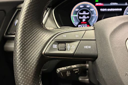Musta Audi Q5 2024 kuva 14.