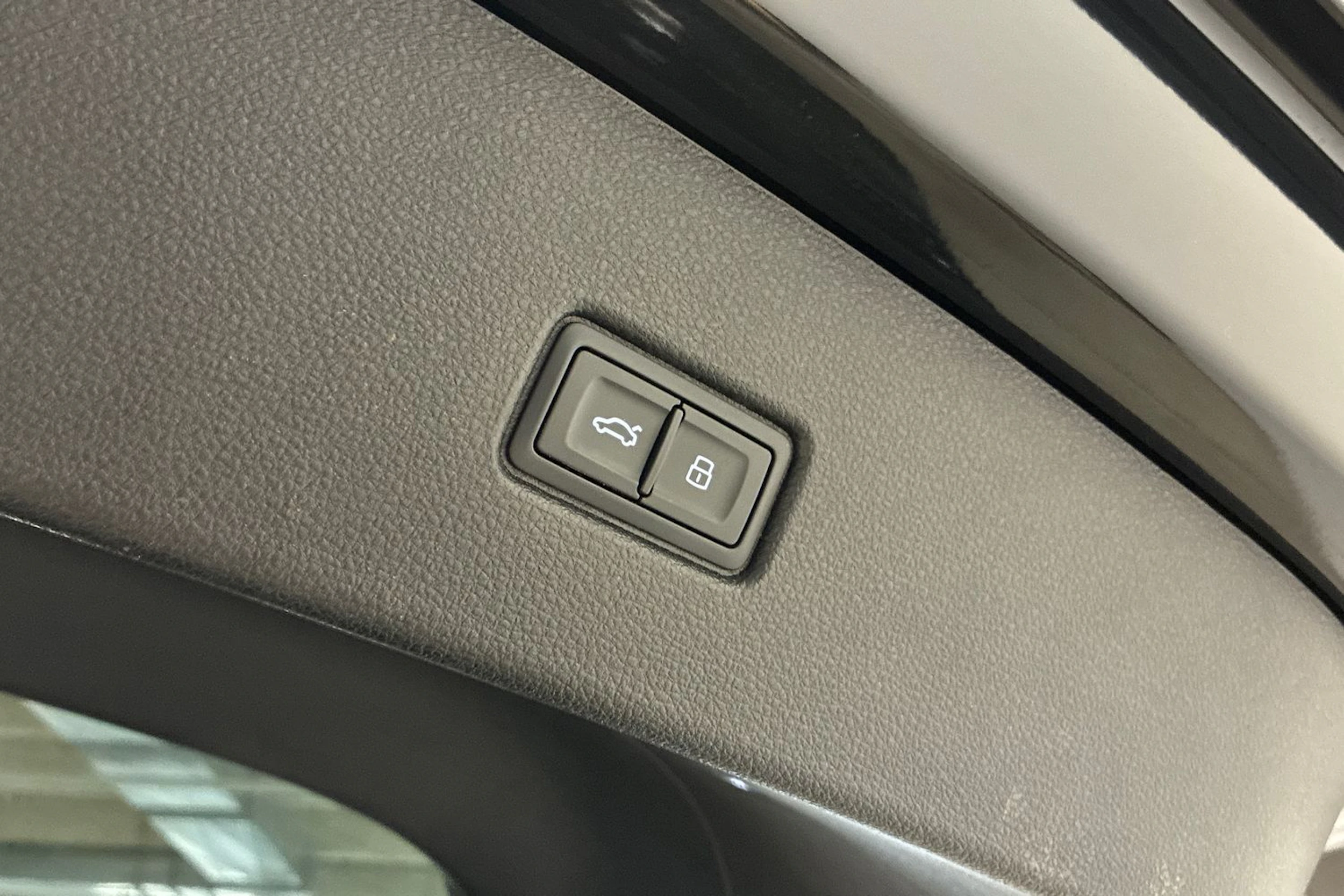 Musta Audi Q5 2024 kuva 28.