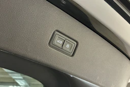 Musta Audi Q5 2024 kuva 28.