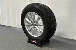 harmaa Audi Q5 2025 kuva 13.