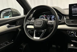 harmaa Audi Q5 2025 kuva 19.