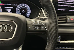 harmaa Audi Q5 2025 kuva 21.