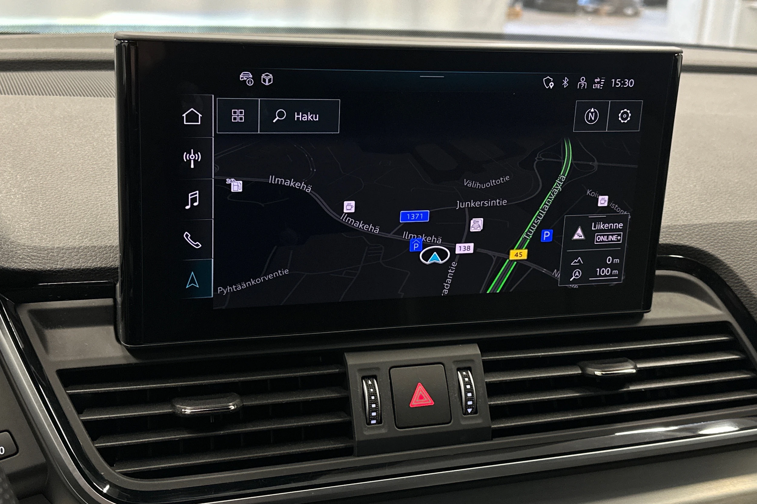 harmaa Audi Q5 2025 kuva 24.