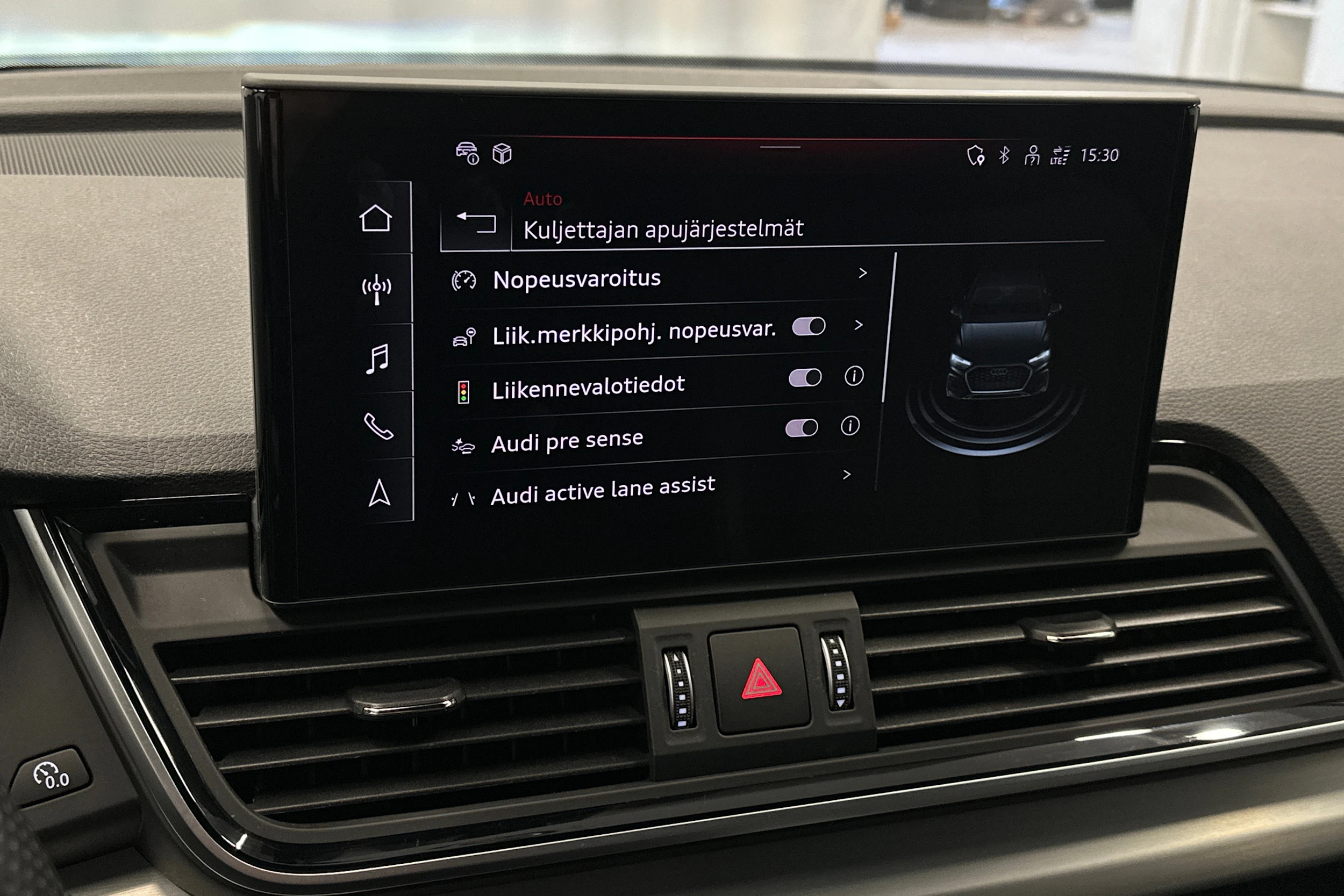 harmaa Audi Q5 2025 kuva 25.