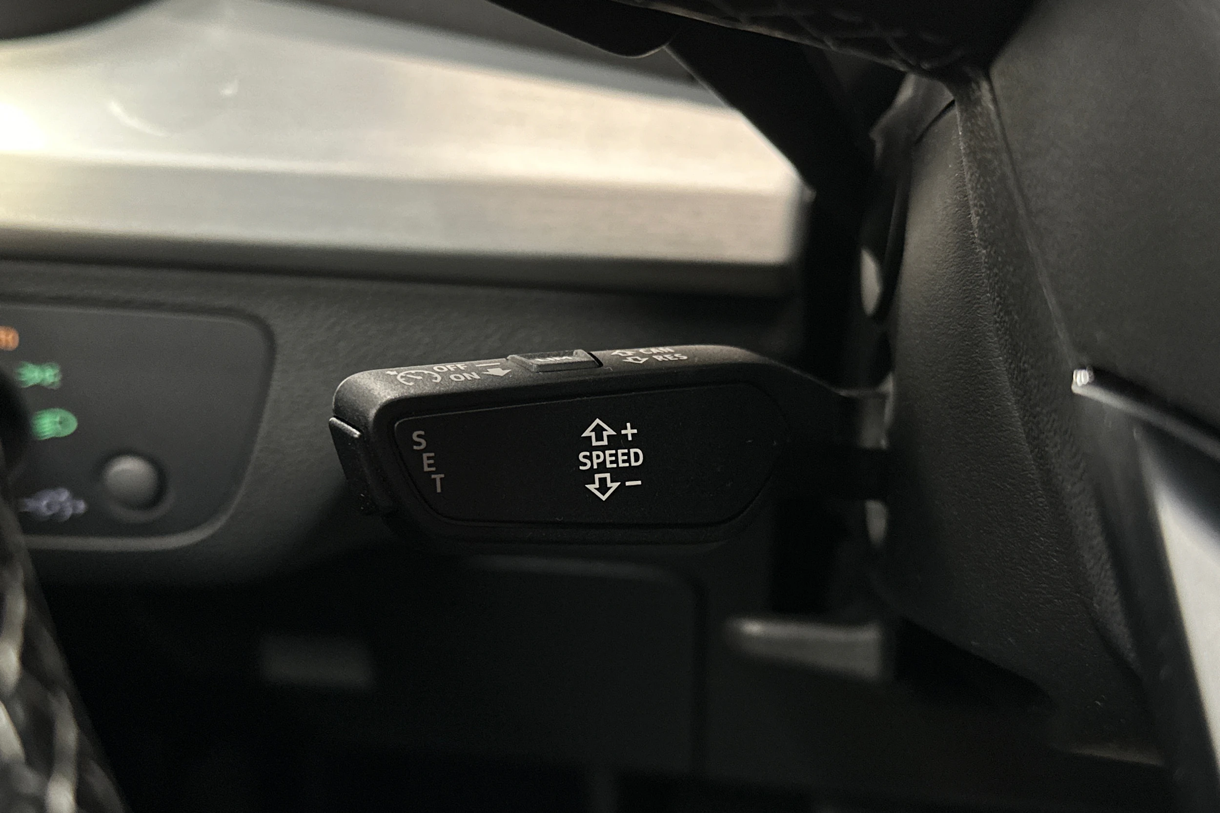 harmaa Audi Q5 2025 kuva 27.