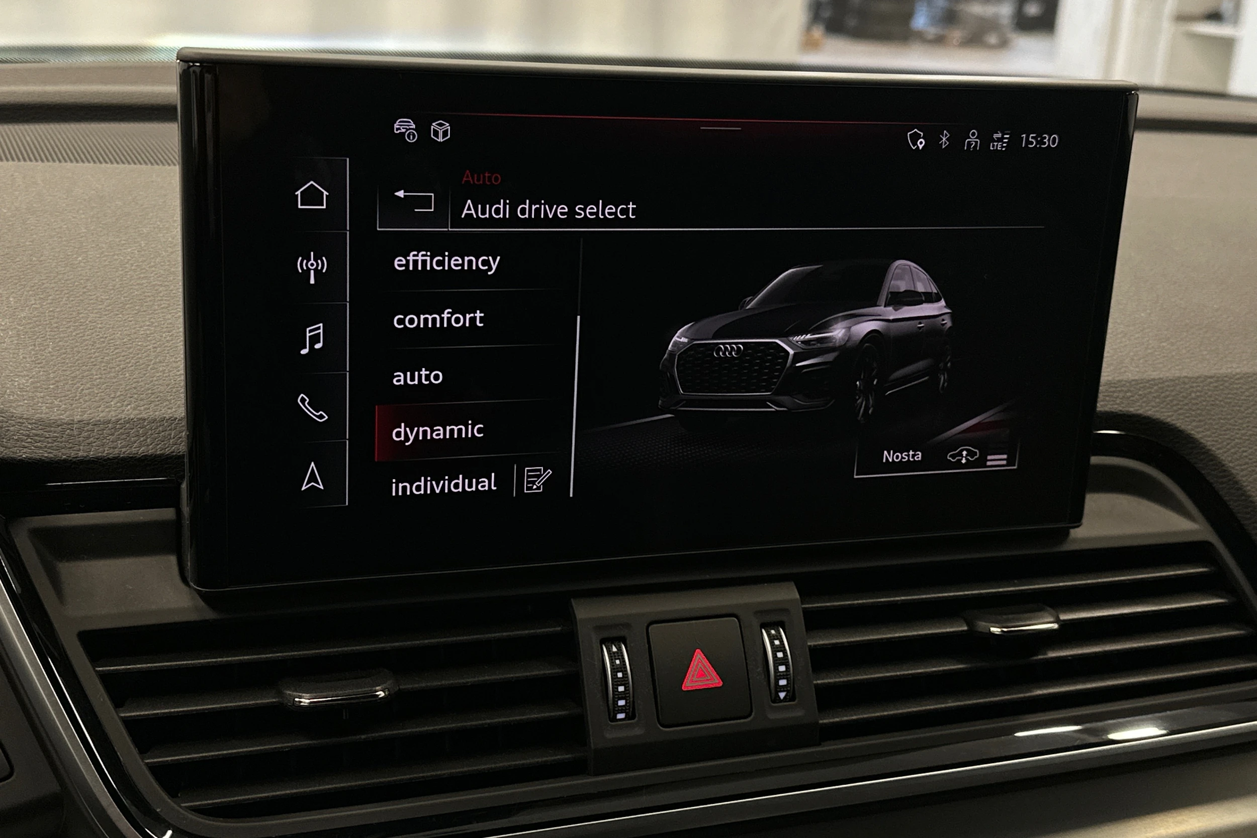 harmaa Audi Q5 2025 kuva 28.