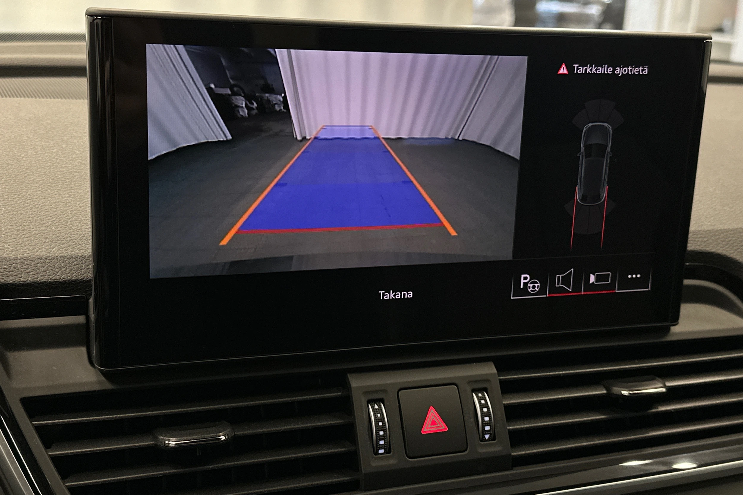 harmaa Audi Q5 2025 kuva 31.