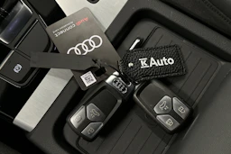 harmaa Audi Q5 2025 kuva 37.