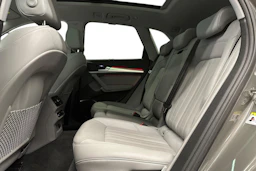 harmaa Audi Q5 2025 kuva 8.