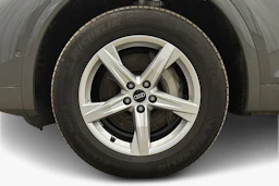 harmaa Audi Q5 2025 kuva 9.