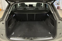 harmaa Audi Q5 2025 kuva 11.