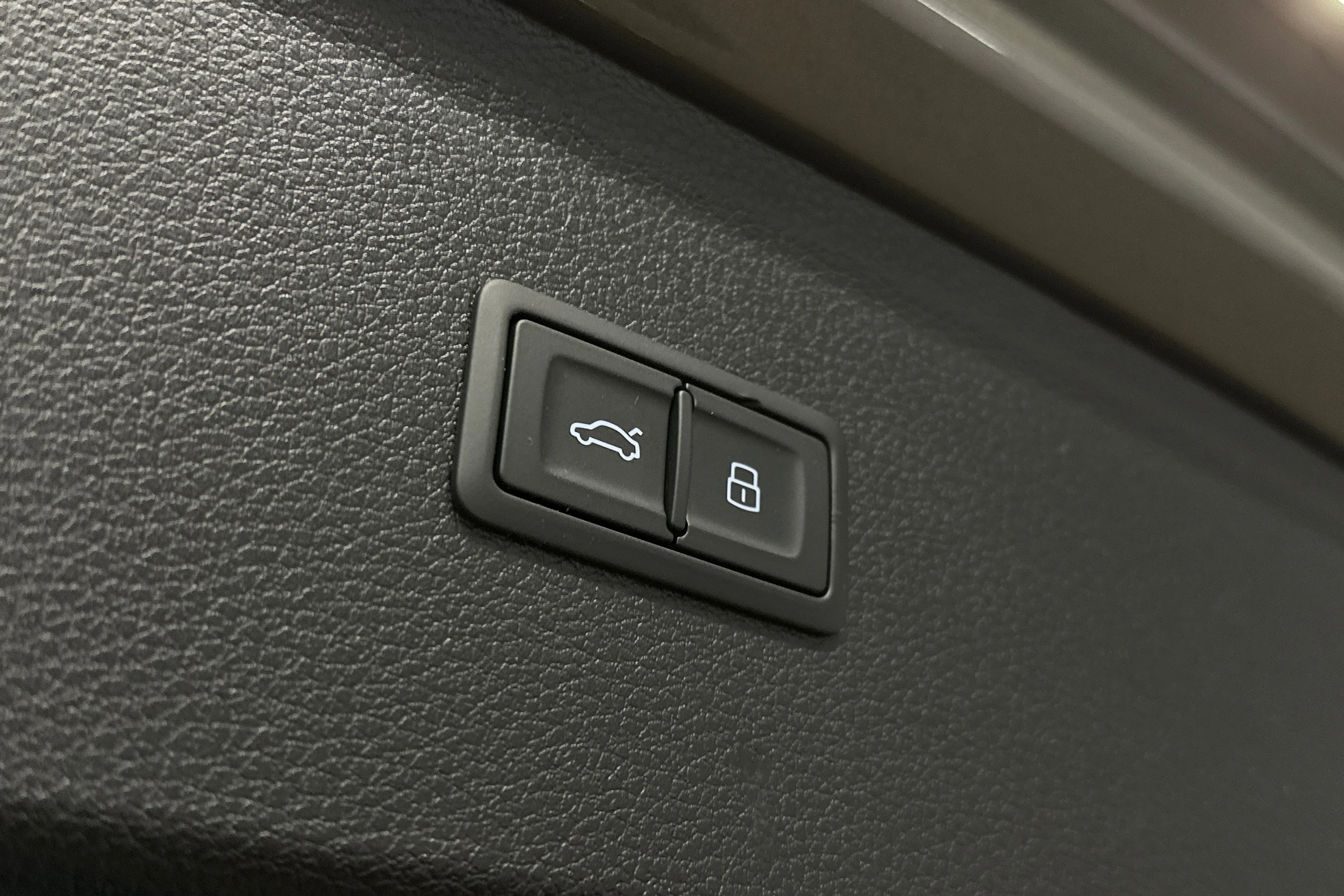 harmaa Audi Q5 2025 kuva 12.