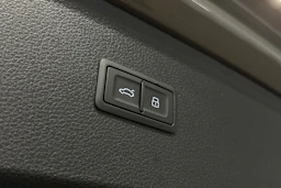 harmaa Audi Q5 2025 kuva 12.