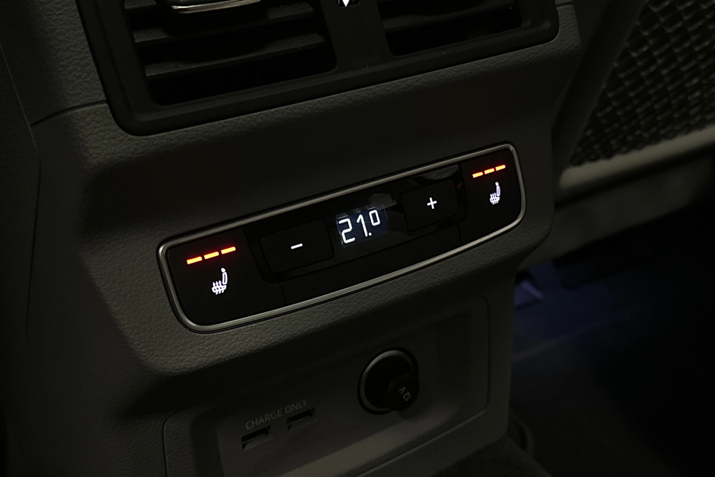 harmaa Audi Q5 2025 kuva 14.